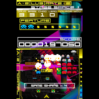 Space Invaders Extreme screenshot with luminous geometric invaders, score panels and a dark grid
